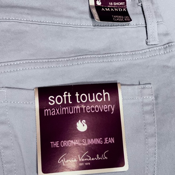 Gloria Vanderbilt Amanda Womens 18W Lt Blue Classic Fit Tapered Leg Stretch Jean - Picture 3 of 5